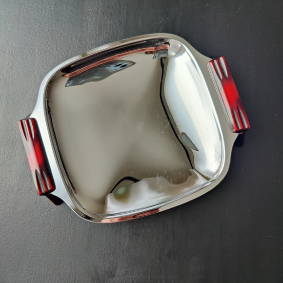 Glo Hill - Gourmates small square cake serving tray with red bakelite hanlles - Picture 2 of 12